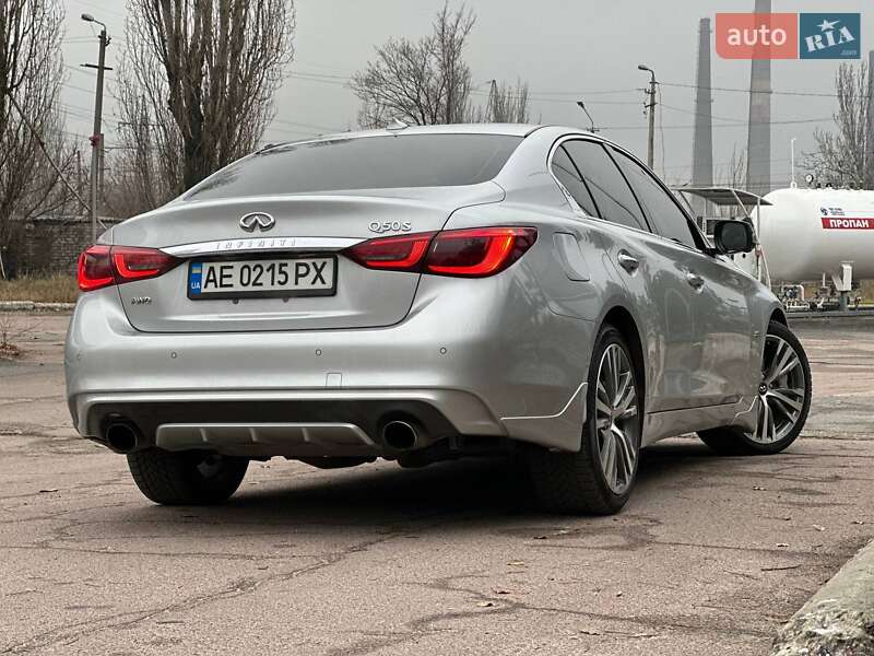 Седан Infiniti Q50 2017 в Днепре