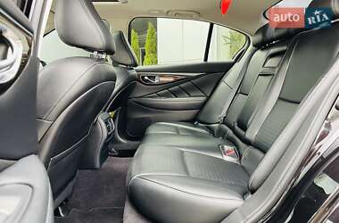 Седан Infiniti Q50 2016 в 