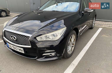 Седан Infiniti Q50 2015 в Киеве