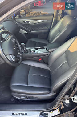 Седан Infiniti Q50 2016 в Одессе