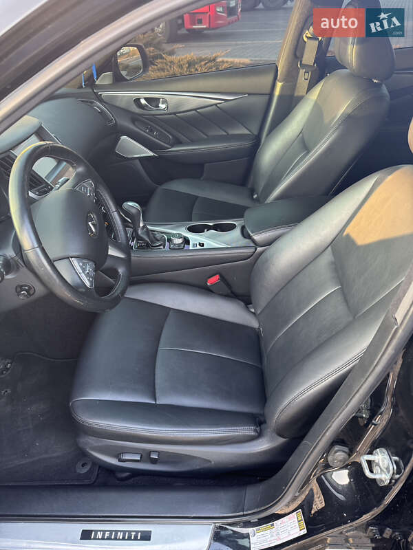 Седан Infiniti Q50 2016 в Одесі