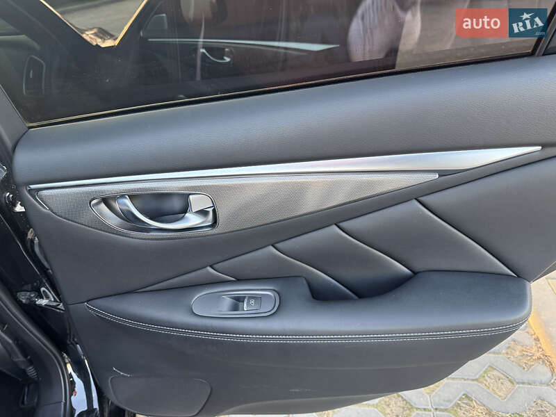 Седан Infiniti Q50 2016 в Одесі