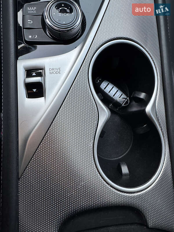 Седан Infiniti Q50 2016 в Одесі