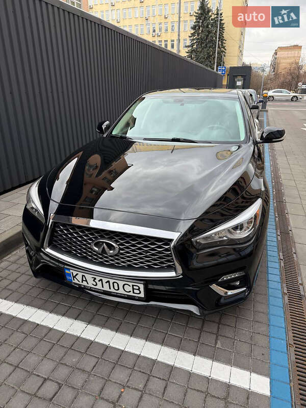 Седан Infiniti Q50 2017 в Киеве