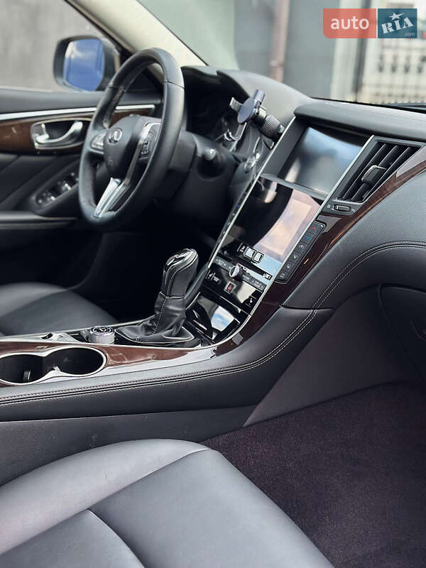 Седан Infiniti Q50 2017 в Киеве