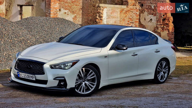 Седан Infiniti Q50 2017 в Дрогобыче