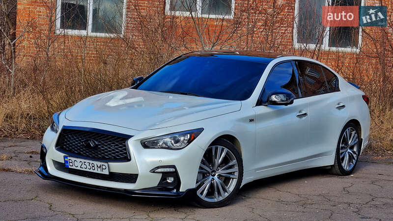 Седан Infiniti Q50 2017 в Дрогобыче