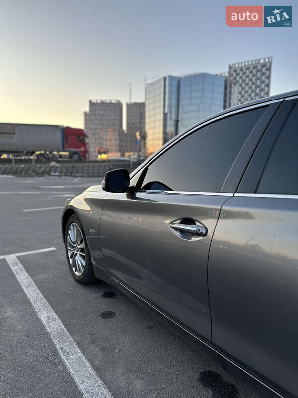 Седан Infiniti Q50 2017 в Києві