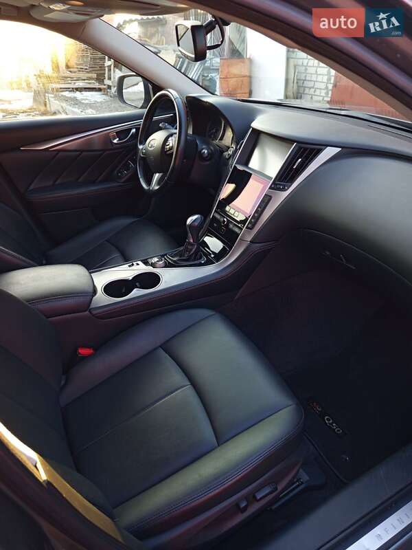 Седан Infiniti Q50 2017 в Киеве