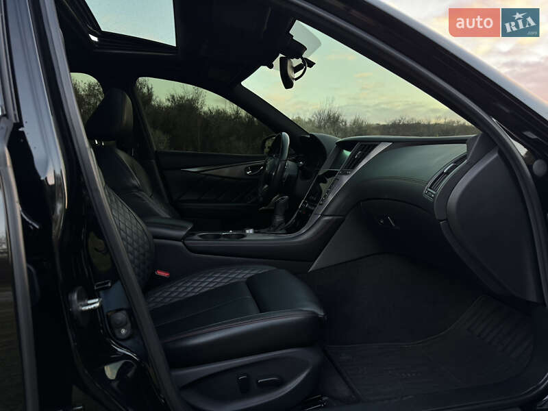 Седан Infiniti Q50 2018 в Днепре