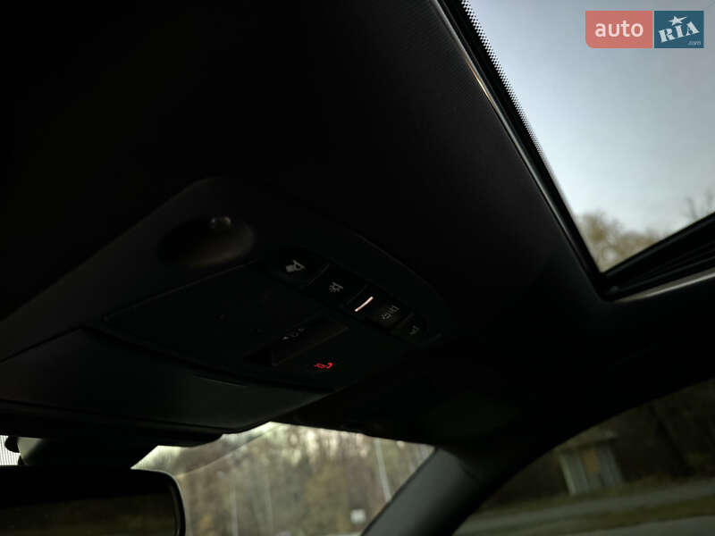 Седан Infiniti Q50 2018 в Днепре