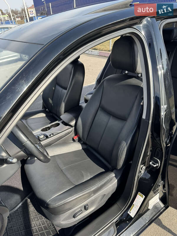 Седан Infiniti Q50 2016 в Виннице