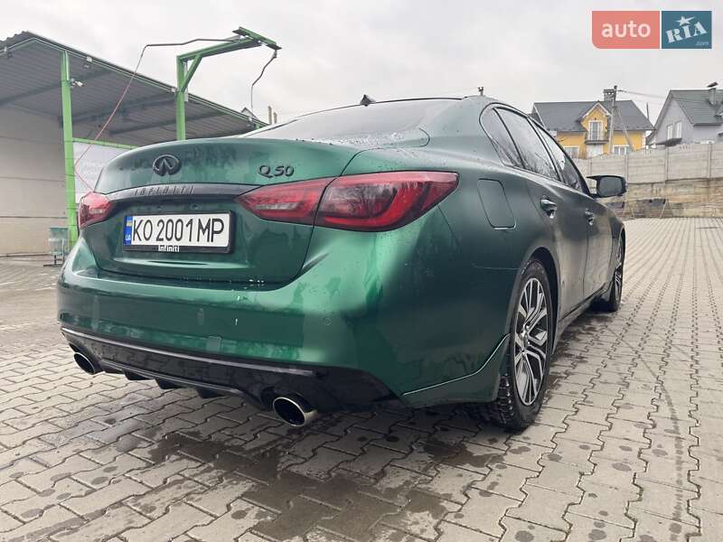 Седан Infiniti Q50 2017 в Кицмани