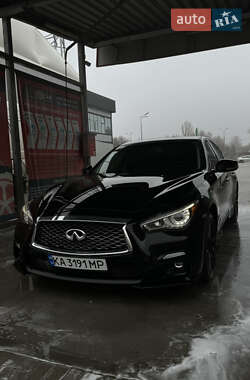 Седан Infiniti Q50 2016 в 