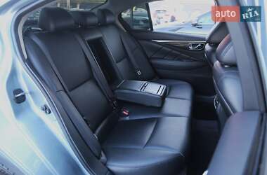Седан Infiniti Q50 2017 в 