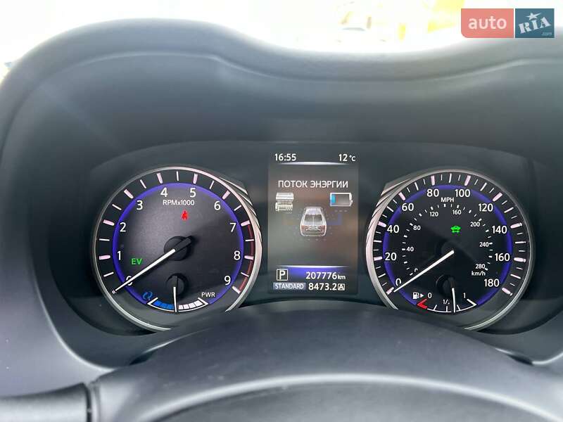 Седан Infiniti Q50 2013 в Одесі