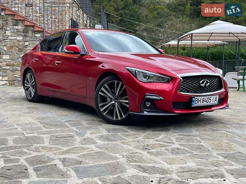Седан Infiniti Q50 2017 в 
