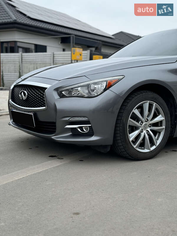 Седан Infiniti Q50 2016 в Дніпрі