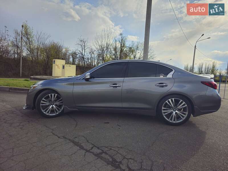Седан Infiniti Q50 2017 в Кривому Розі