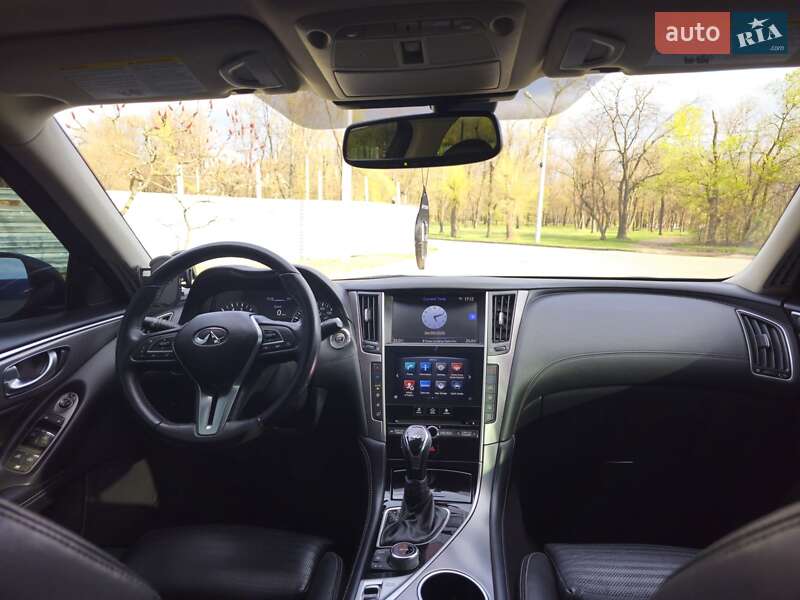 Седан Infiniti Q50 2017 в Кривому Розі