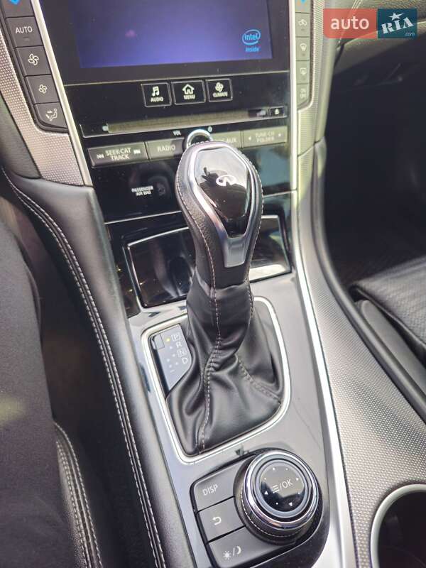 Седан Infiniti Q50 2017 в Кривому Розі