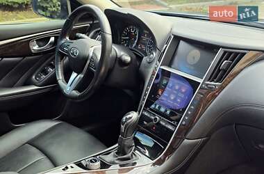 Седан Infiniti Q50 2017 в 