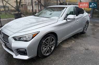 Седан Infiniti Q50 2015 в 