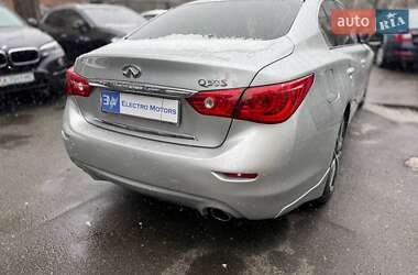 Седан Infiniti Q50 2015 в 