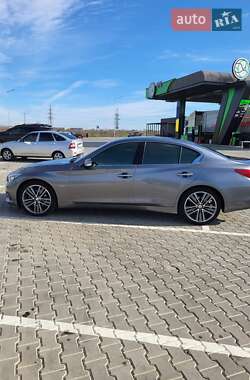 Седан Infiniti Q50 2016 в 
