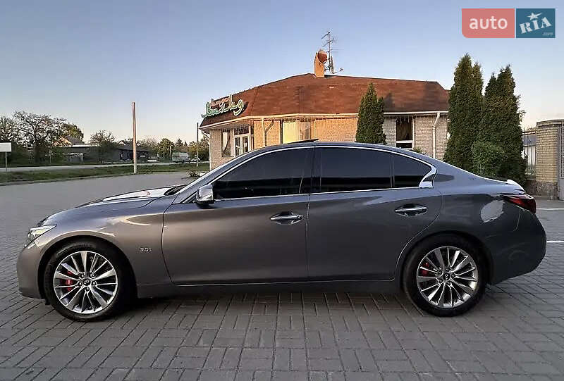 Седан Infiniti Q50 2018 в Дніпрі