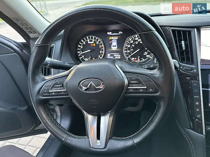 Седан Infiniti Q50 2018 в Дніпрі
