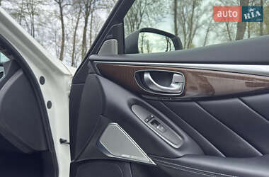 Седан Infiniti Q50 2016 в 