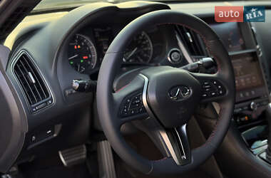 Седан Infiniti Q50 2017 в 