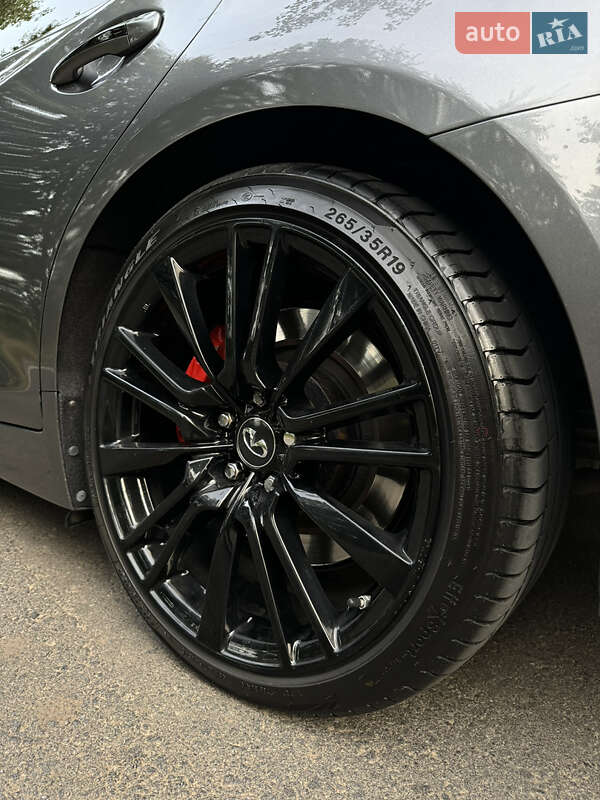 Седан Infiniti Q50 2016 в Хмельницькому