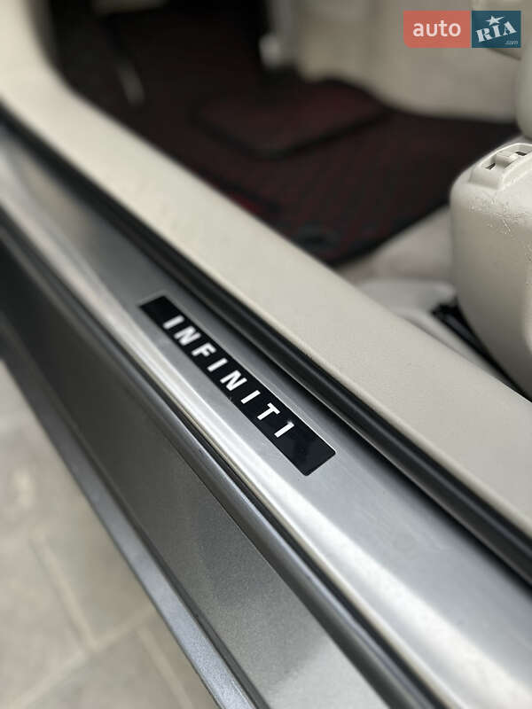 Седан Infiniti Q50 2016 в Хмельницькому