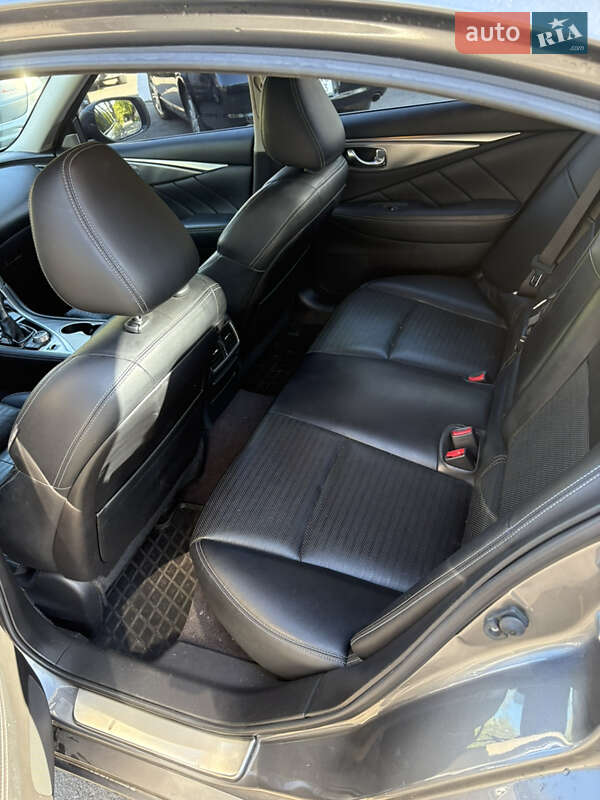 Седан Infiniti Q50 2016 в Одесі