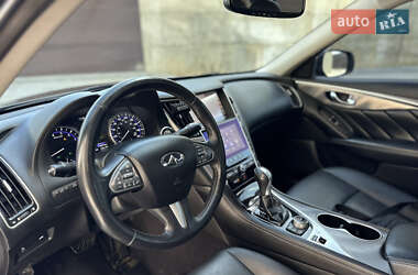 Седан Infiniti Q50 2017 в 