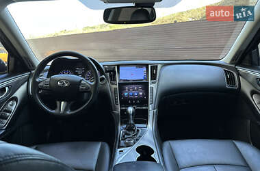 Седан Infiniti Q50 2017 в 