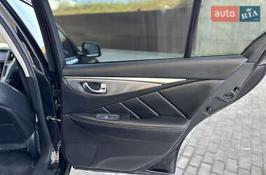 Седан Infiniti Q50 2017 в 