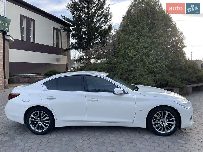 Седан Infiniti Q50 2018 в Виннице
