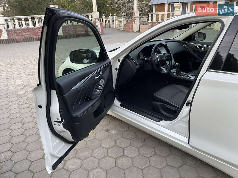 Седан Infiniti Q50 2018 в Виннице