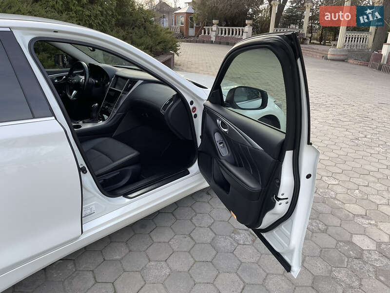 Седан Infiniti Q50 2018 в Виннице