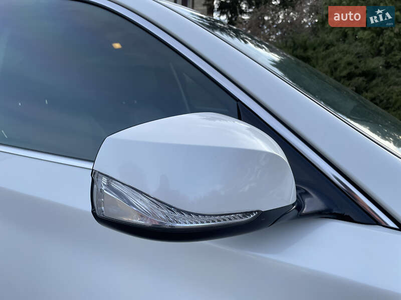 Седан Infiniti Q50 2018 в Виннице
