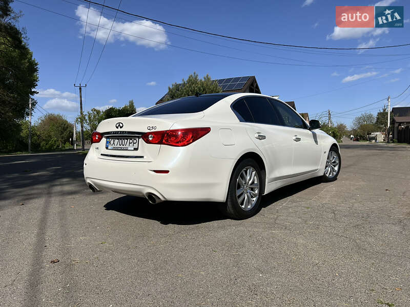 Седан Infiniti Q50 2016 в Киеве
