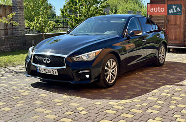 Седан Infiniti Q50 2015 в 