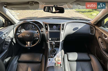 Седан Infiniti Q50 2015 в 