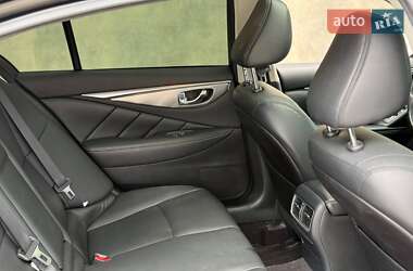 Седан Infiniti Q50 2017 в 