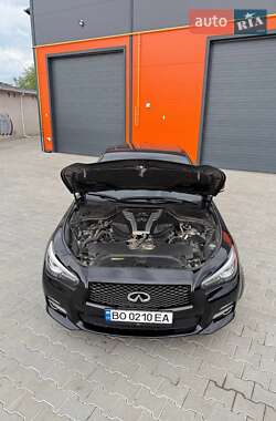 Седан Infiniti Q50 2017 в 