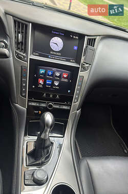 Седан Infiniti Q50 2016 в 