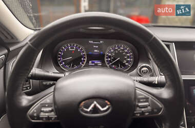 Седан Infiniti Q50 2016 в 